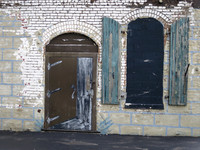 MPB-313 "Doors"